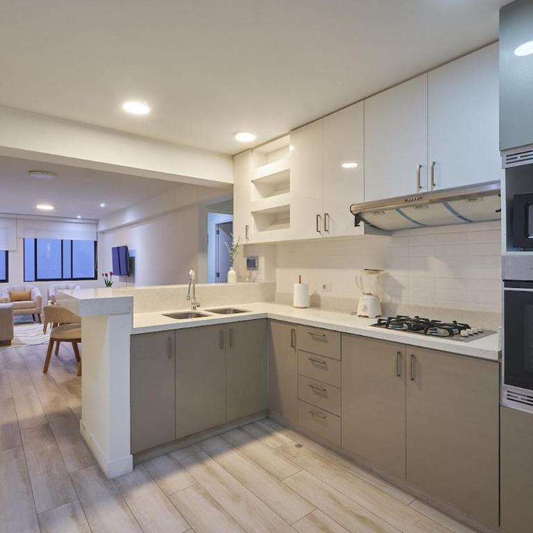 Moderno depa 2 habitaciones con cochera cerca al parque María Reiche Miraflores - Apartamento de 2 dormitorios - 3