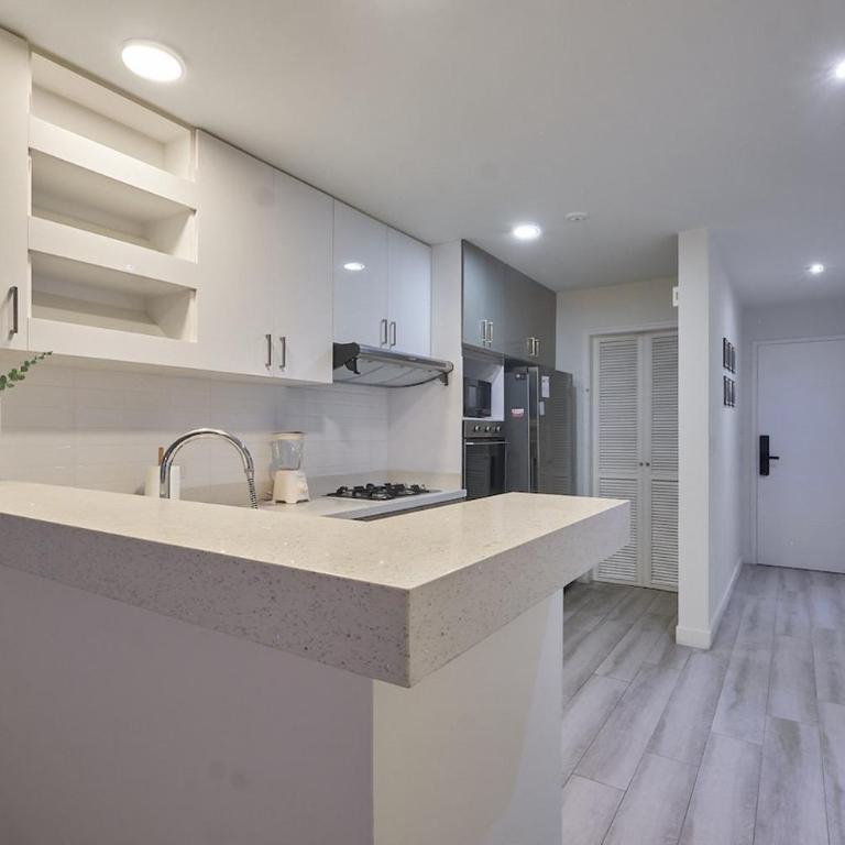 Moderno depa 2 habitaciones con cochera cerca al parque María Reiche Miraflores - Apartamento de 2 dormitorios - 16