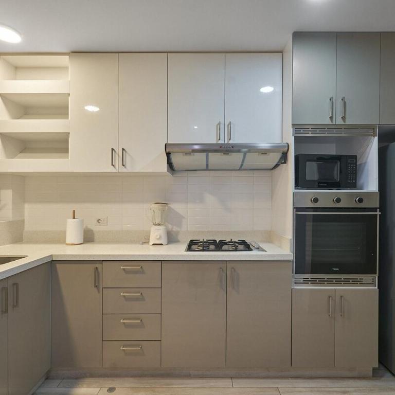 Moderno depa 2 habitaciones con cochera cerca al parque María Reiche Miraflores - Apartamento de 2 dormitorios - 21