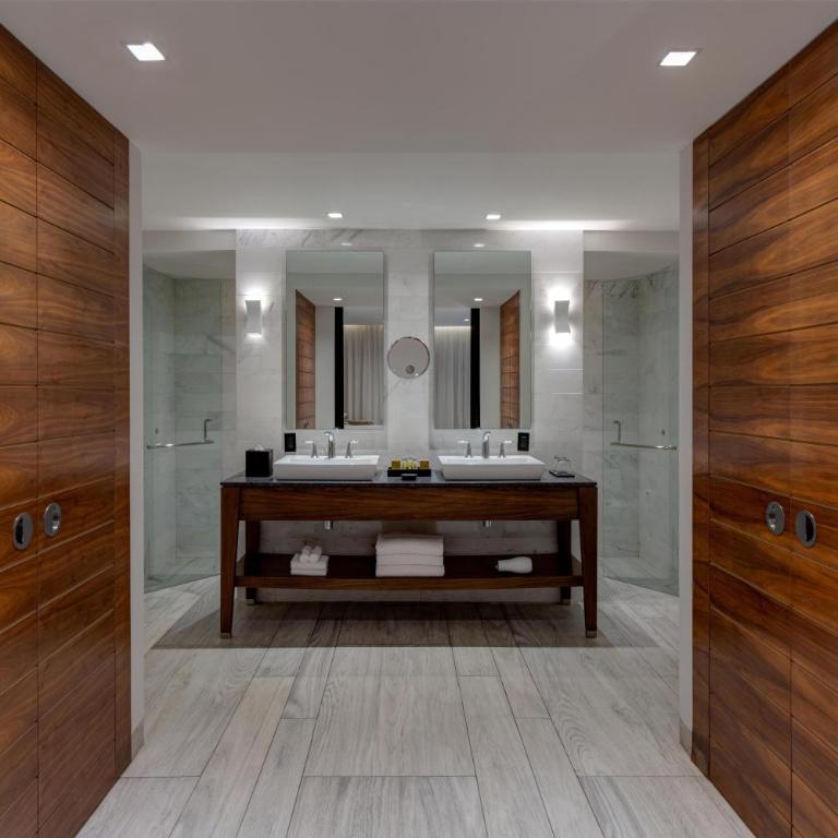 Hilton Vallarta Riviera All-Inclusive Resort,Puerto Vallarta - Suite Máster con cama extragrande - Frente al mar - 1