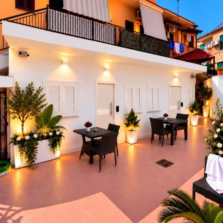 Home-Carrara - One-Bedroom Apartment - 1