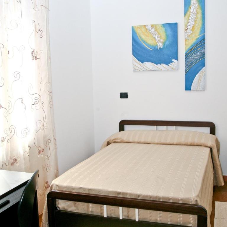 Villa Marogna - Single Room with Small Double Bed - 1