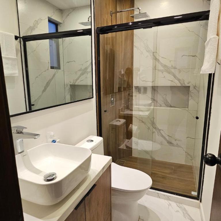 New Private Villa 6 Suites Sleeps 20 Guests - Casa de 6 dormitorios - 16