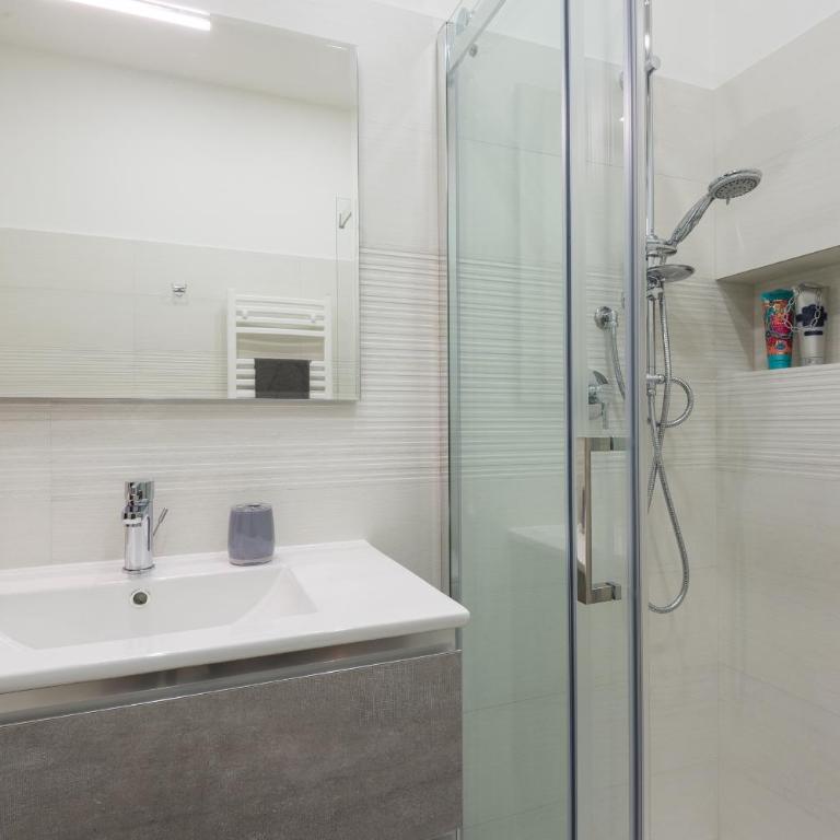 Termini Cattaneo Luxury Home - Appartamento con 3 Camere da Letto - 27