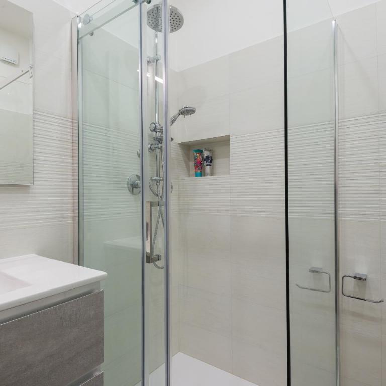 Termini Cattaneo Luxury Home - Appartamento con 3 Camere da Letto - 37