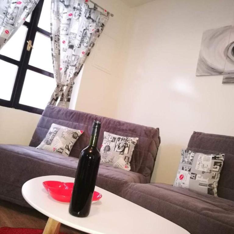 Balkaneros Hostel - Studio with Sofa Bed - 2