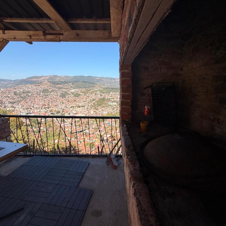 Sarajevo inside pool with view villa - Vila - 38