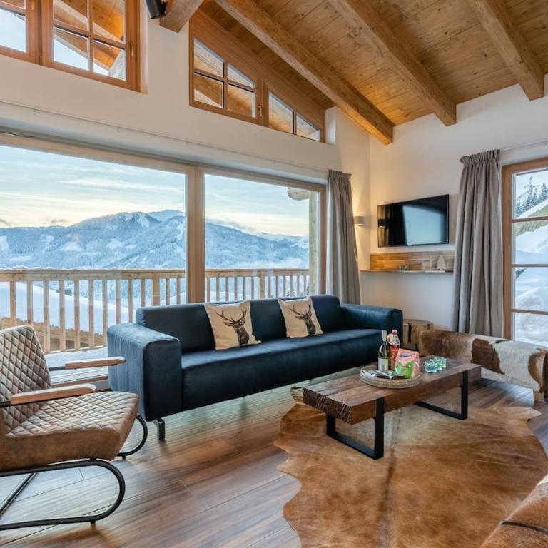 Dolomite Refuge Apartment with Balcony and Easy Slope Access - Appartement Deluxe - 54