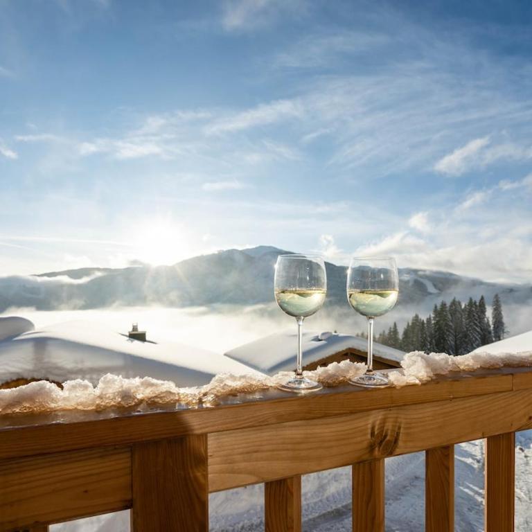Dolomite Refuge Apartment with Balcony and Easy Slope Access - Appartement Deluxe - 49