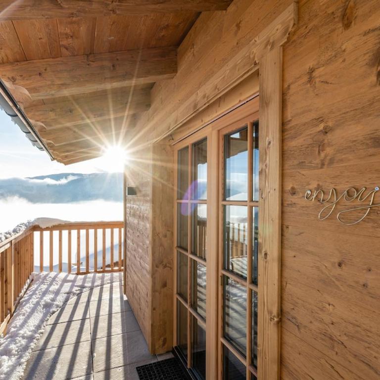 Dolomite Refuge Apartment with Balcony and Easy Slope Access - Appartement Deluxe - 47