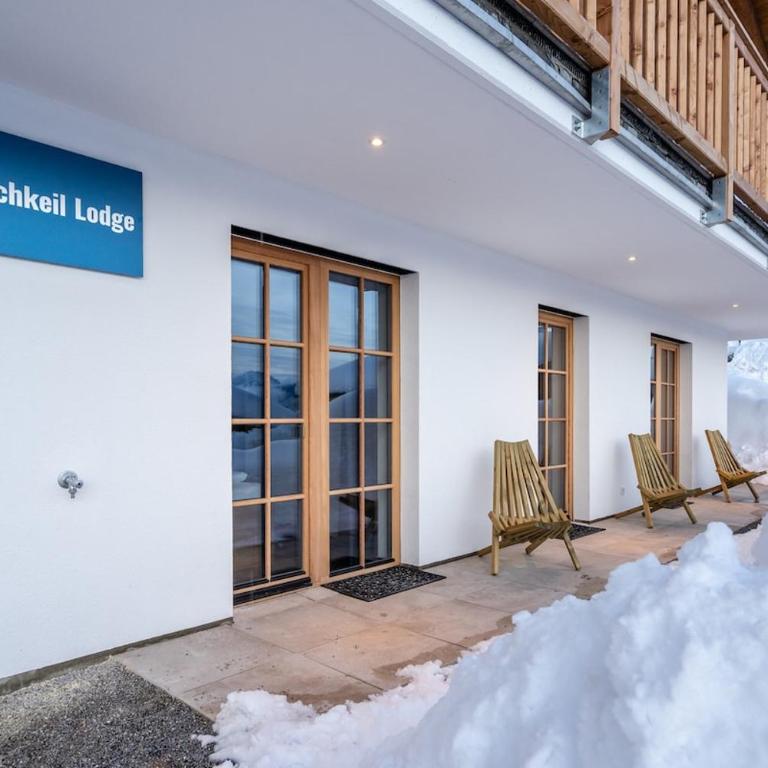 Dolomite Refuge Apartment with Balcony and Easy Slope Access - Appartement Deluxe - 45