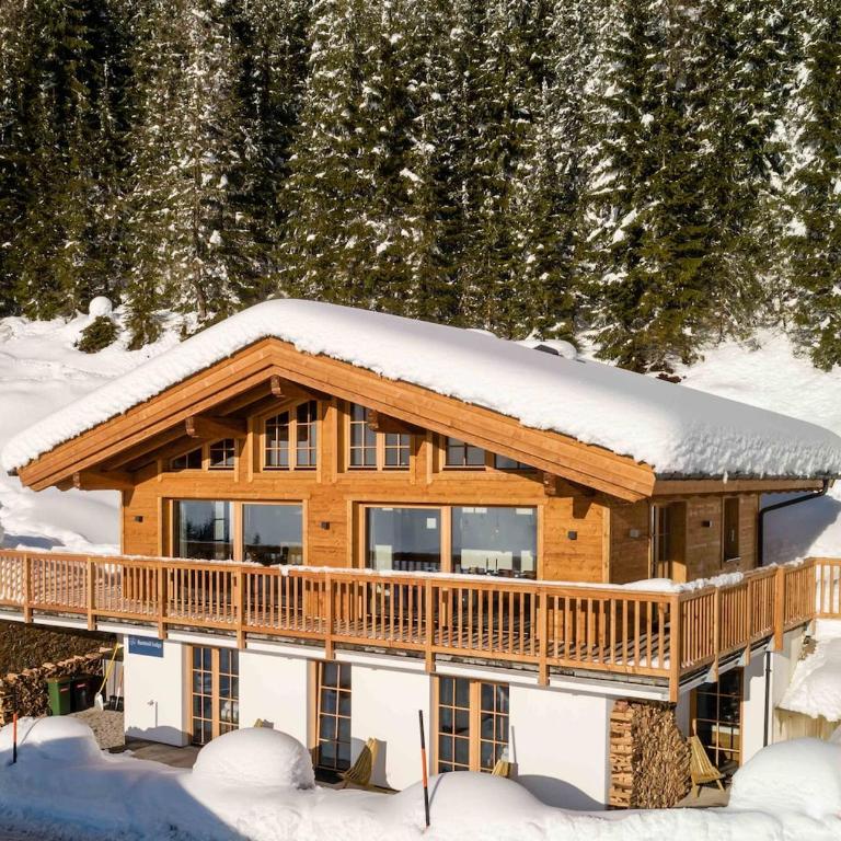 Dolomite Refuge Apartment with Balcony and Easy Slope Access - Appartement Deluxe - 44