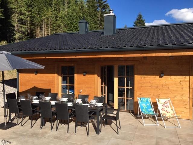 Dolomite Refuge Apartment with Balcony and Easy Slope Access - Appartement Deluxe - 42