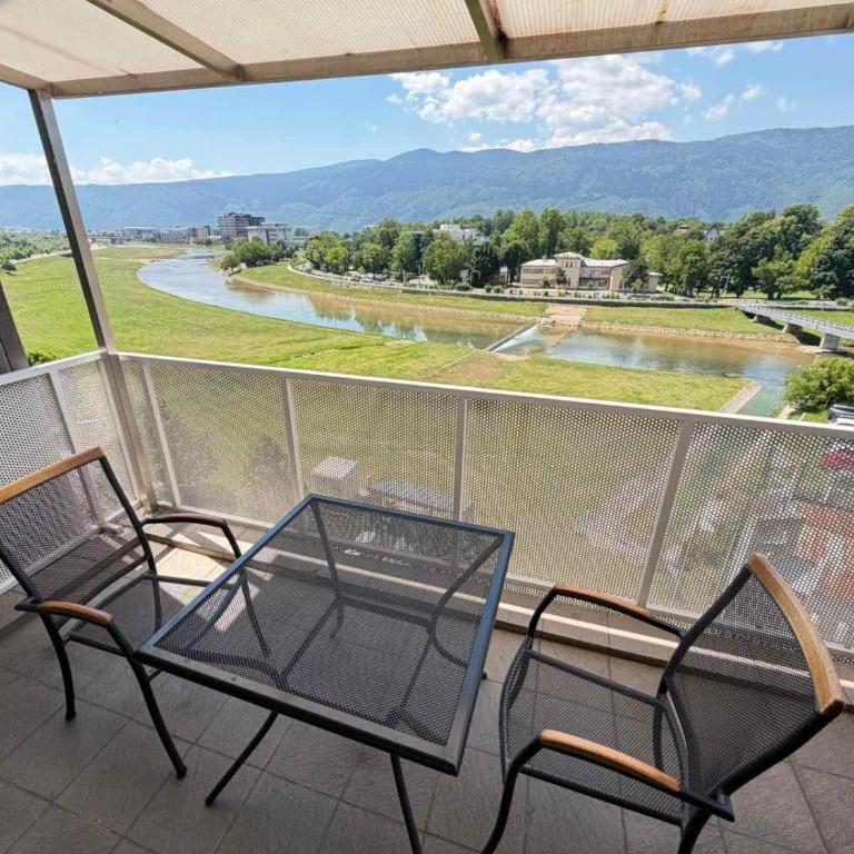 RIVER VIEW Apartments - Deluxe Apartment - 6