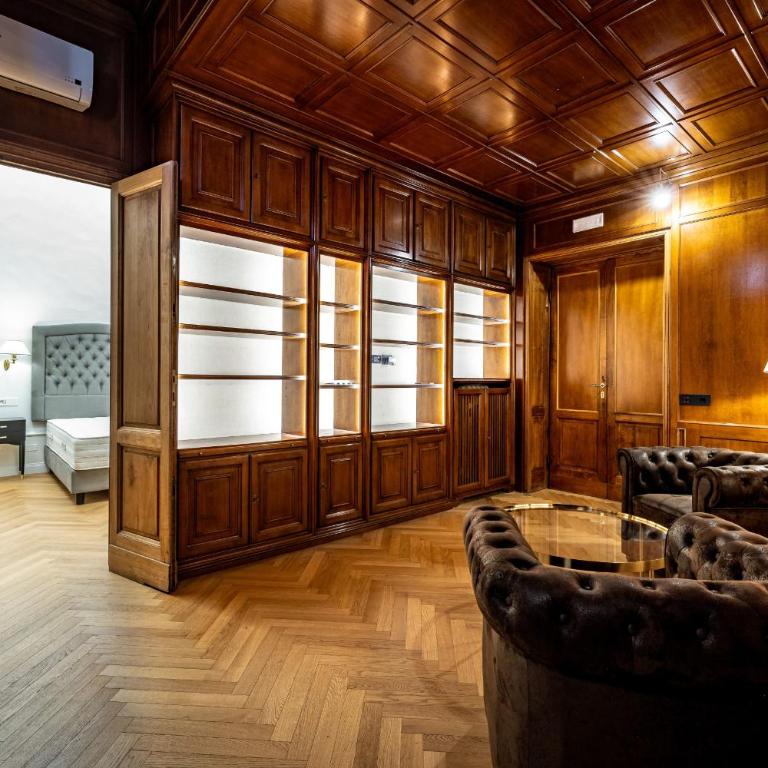 Residenza D Epoca five suites - Il Magnifico - Camera King con Balcone - 10