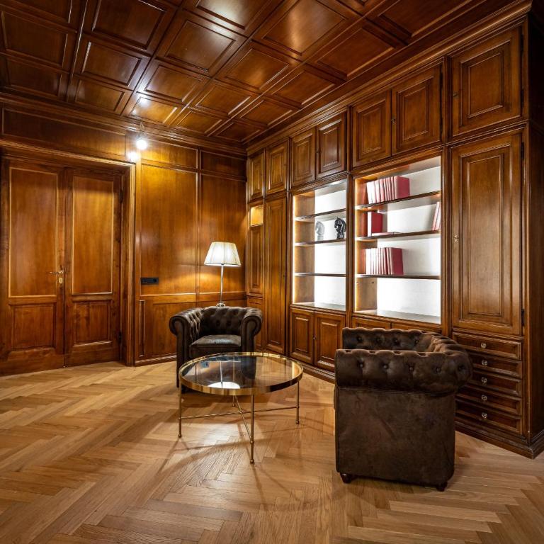 Residenza D Epoca five suites - Il Magnifico - Camera King con Balcone - 11