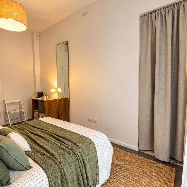 BE IN BO! Be in Bologna, your room between the city center, central station and fair district - Camera Matrimoniale - 4