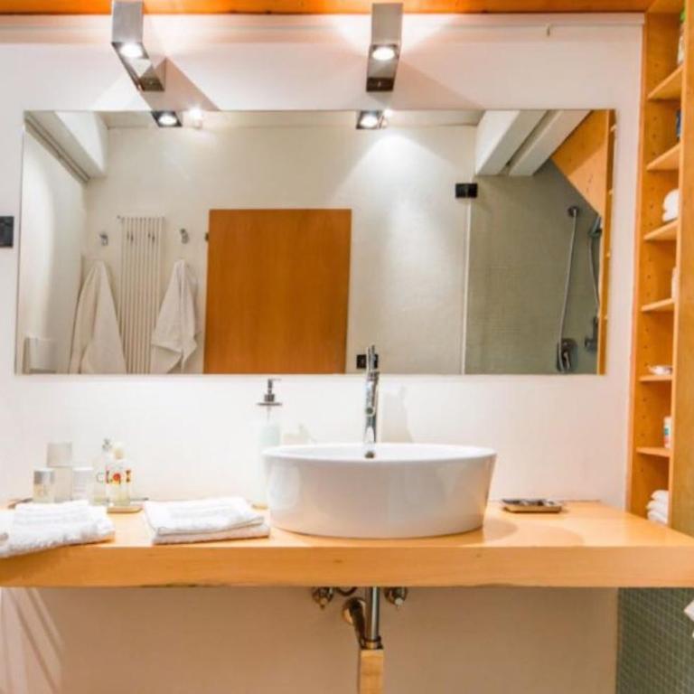 URNEST San Vitale Deluxe - Appartamento con 1 Camera da Letto - 37
