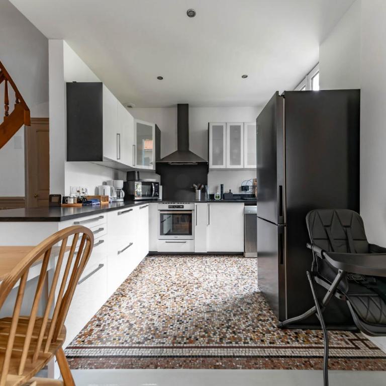 Très Grande Maison Germot - Jusqu'à 18 personnes - Maison 7 Chambres - 59
