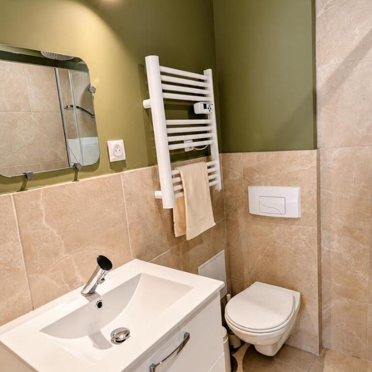 Maison LARIVEY 21 - Studio Apartment with One Double Bed - 12