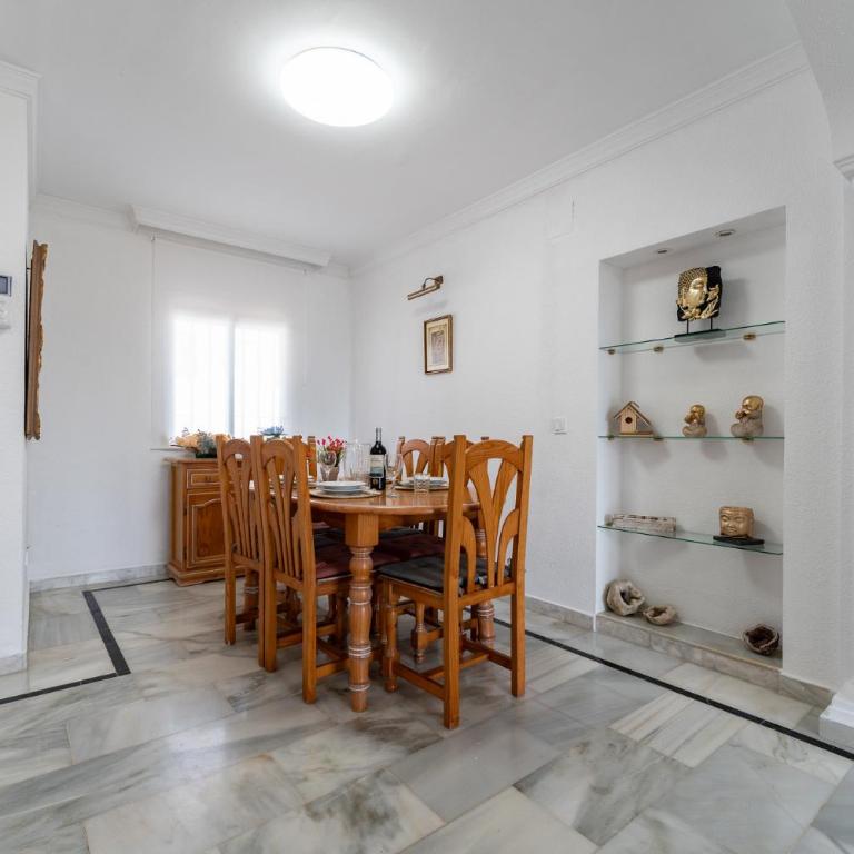 Malagasuite Los Flamencos House - Villa avec Piscine Privée - 18