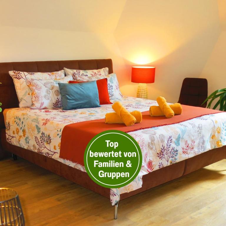 Winterstimmung in Meran - Bergblick - 3 Schlafzimmer für Familien & Freunde - 100 m2 für 6 Gäste - Große Küche & Esstisch für 6 - Restaurants, Altstadt & Weihnachtsmarkt zu Fuß - Privatparkplatz - Bahnhof & Skibus 4 Min - Südtirol Guest Pass inklusive - Appartamento con Vista Montagna - 1