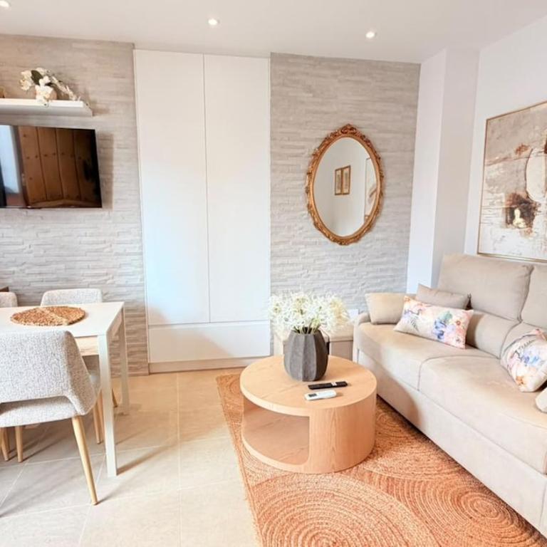 RoomCity Estepona - Casa Mondejar - Old Town - One-Bedroom Apartment - 1