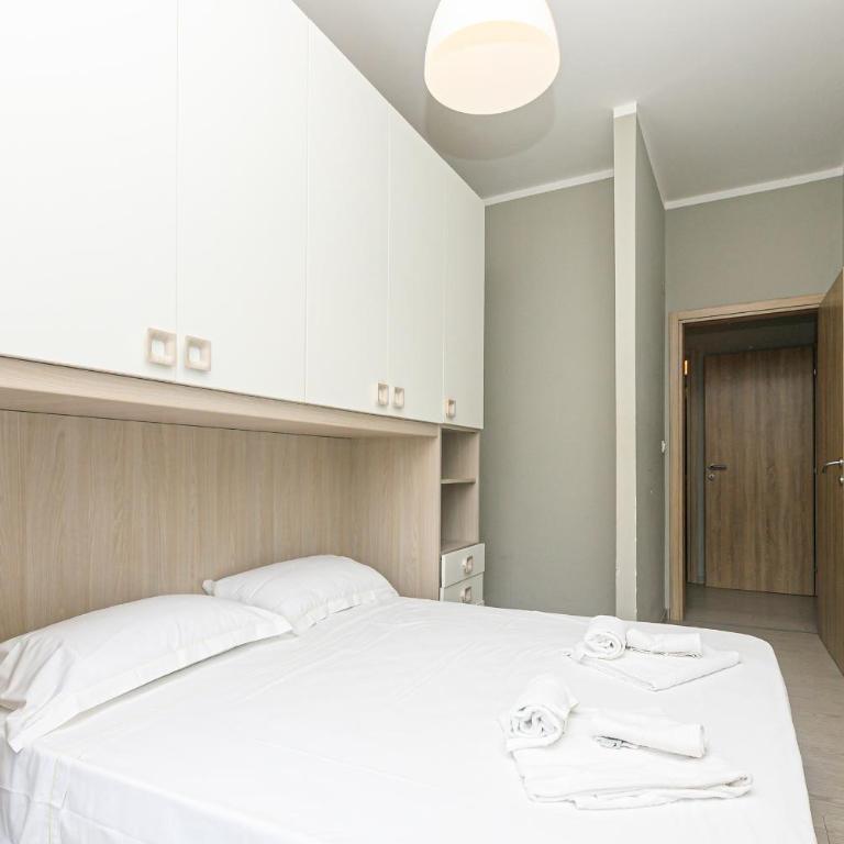 Apartments in Palazzo San Paolo with balconies by ML WHITE HOUSE - Appartamento Deluxe con 2 Camere da Letto e Balcone - 10