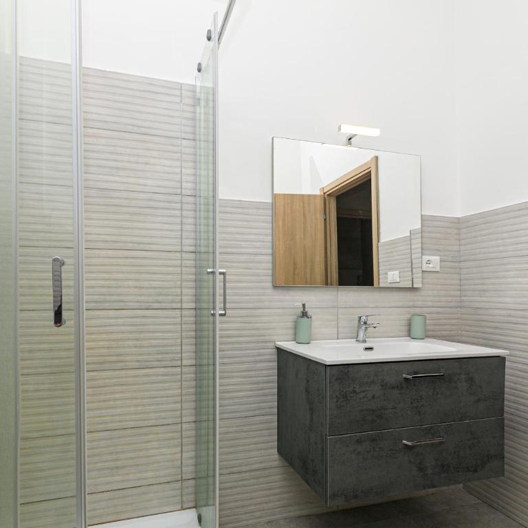 Apartments in Palazzo San Paolo with balconies by ML WHITE HOUSE - Appartamento Deluxe con 2 Camere da Letto e Balcone - 9