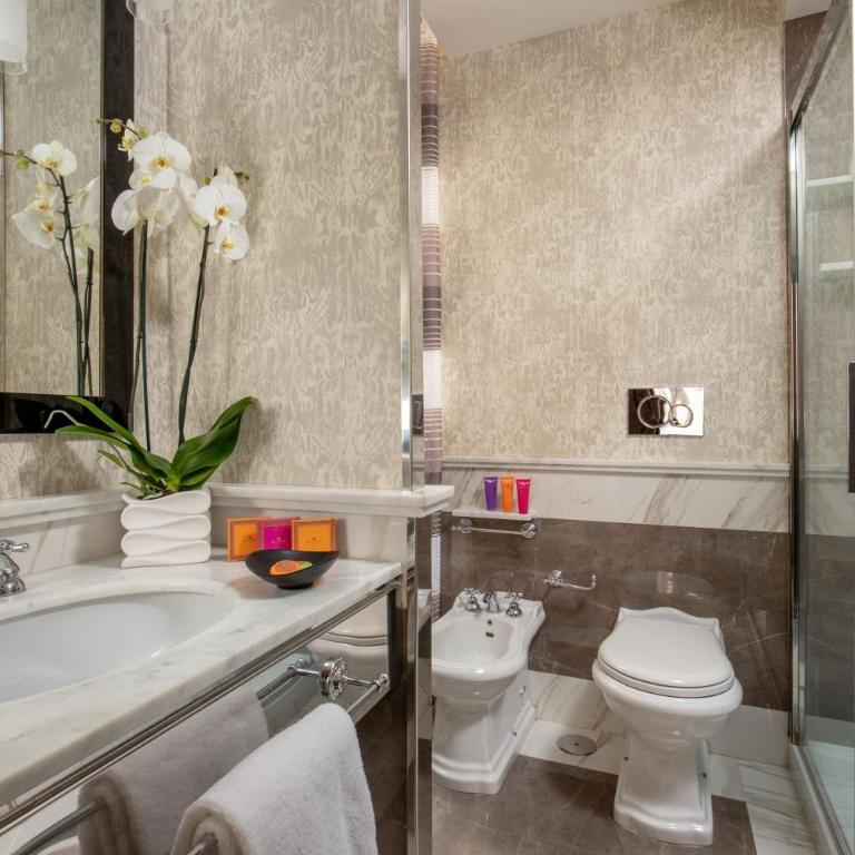 The Inn at the Spanish Steps Luxury Collection - Mario de' Fiori Home - Deluxe Doppelzimmer - 5