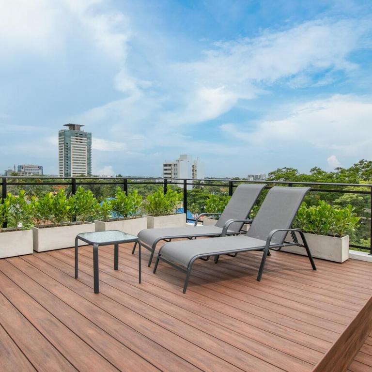 Corporate Oasis Balcony Workspace & Pool - Apartment - 34