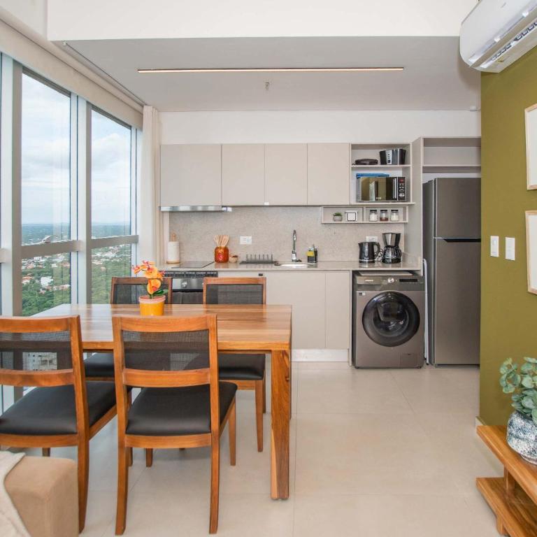 Skyline Luxury One BR in Petra Tower Pool & Views - Apartamento - 5