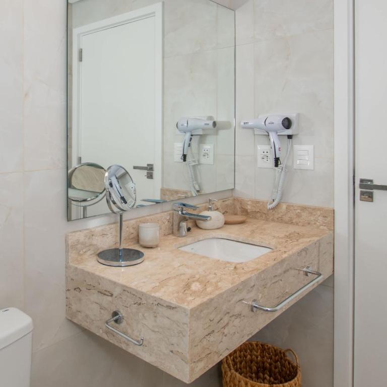 Skyline Luxury One BR in Petra Tower Pool & Views - Apartamento - 12