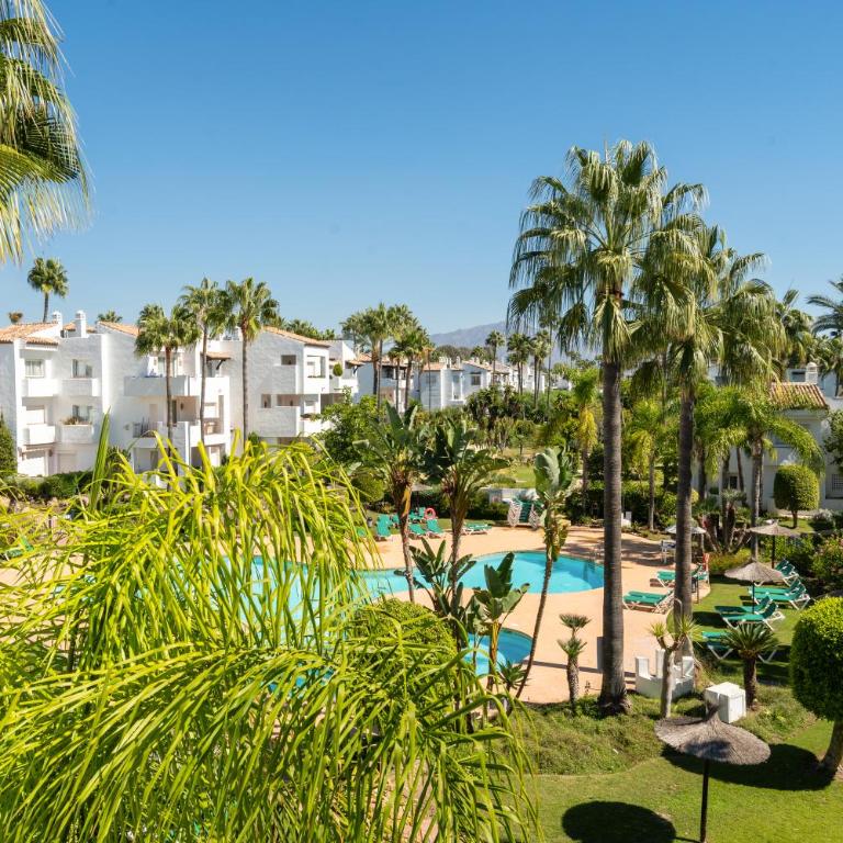 Tropical 2-Bed Apartment with Pool Views RDR586 - Two-Bedroom Apartment - 20