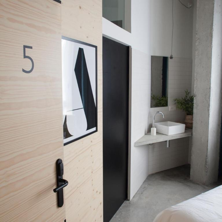 Talo Urban Rooms - Habitación Doble con baño privado - 1 o 2 camas - 1