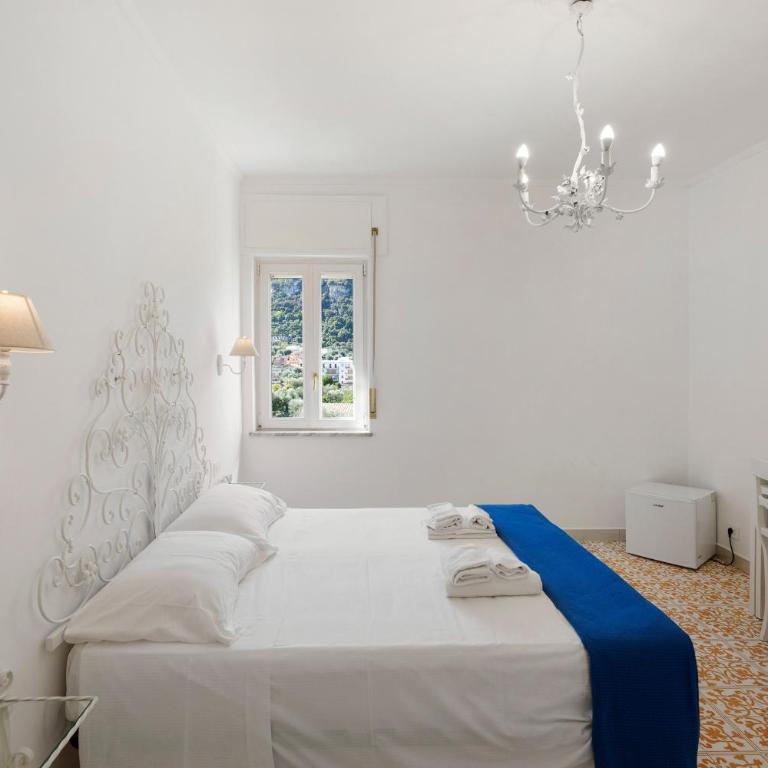 Anna & Roberto Suite Sorrento - Habitación Cuádruple con ducha - 15