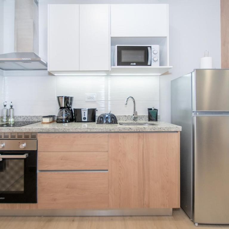 Modern Studio with Rooftop Pool City Views & WiFi - Apartamento - 4