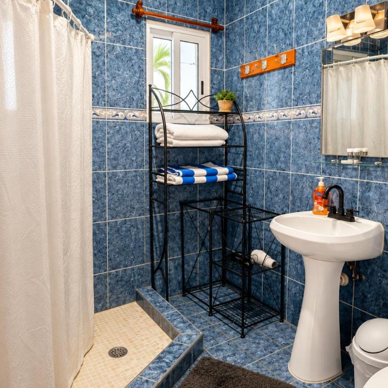 Casa Playa en Zona Hotelera de Cancún - Studio Apartment with Sea View - 3