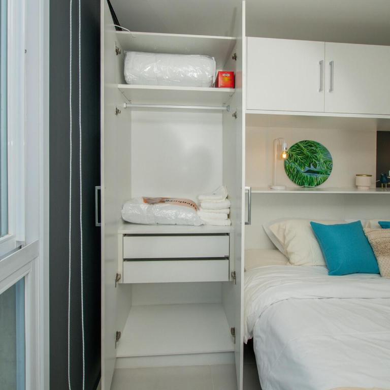 Business Stay with Fast Wi-Fi Pool and Workspace - Apartamento - 13