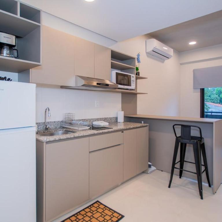Cozy One-Bedroom Apartment with Sofa Pool&CoWork - Apartamento - 1