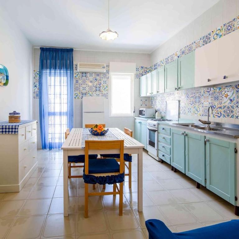 Blue Shell Spacious Two Bedroom Flat in the Centre - Appartamento con 2 Camere da Letto - 1