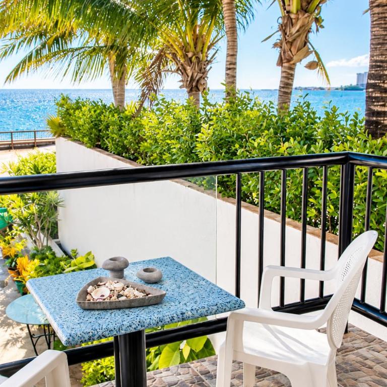 Casa Playa en Zona Hotelera de Cancún - Studio Apartment with Sea View - 9