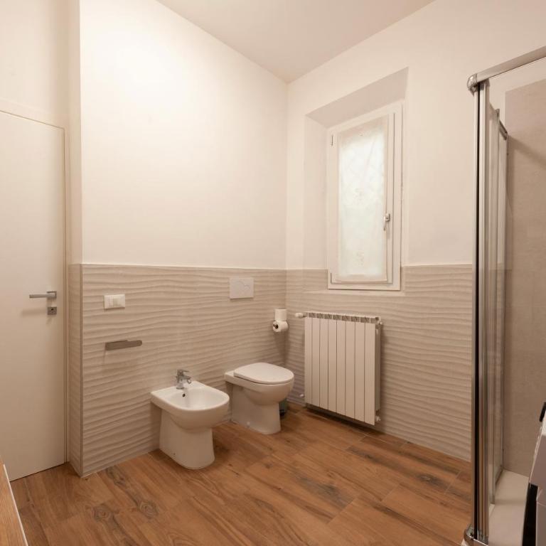 Duomo 10 minuti - 2 camere - Ascensore - Appartamento con 2 Camere da Letto - 29