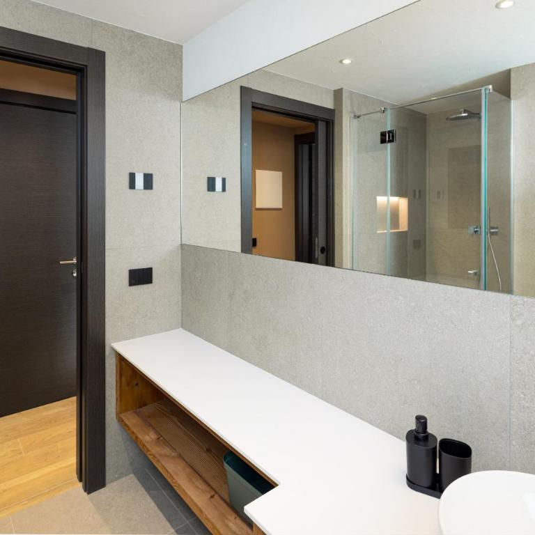 Leba House - One-Bedroom Apartment with Garden - 2