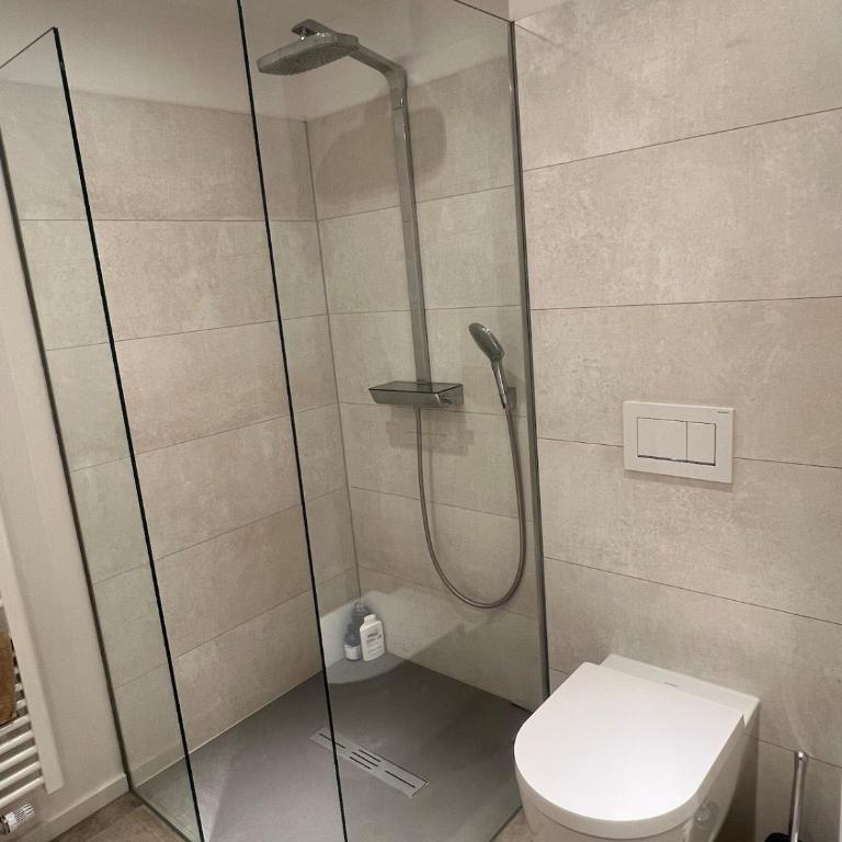 Bright Room with Gym & Balcony near Westpark - Apartamento de 1 dormitorio - 12