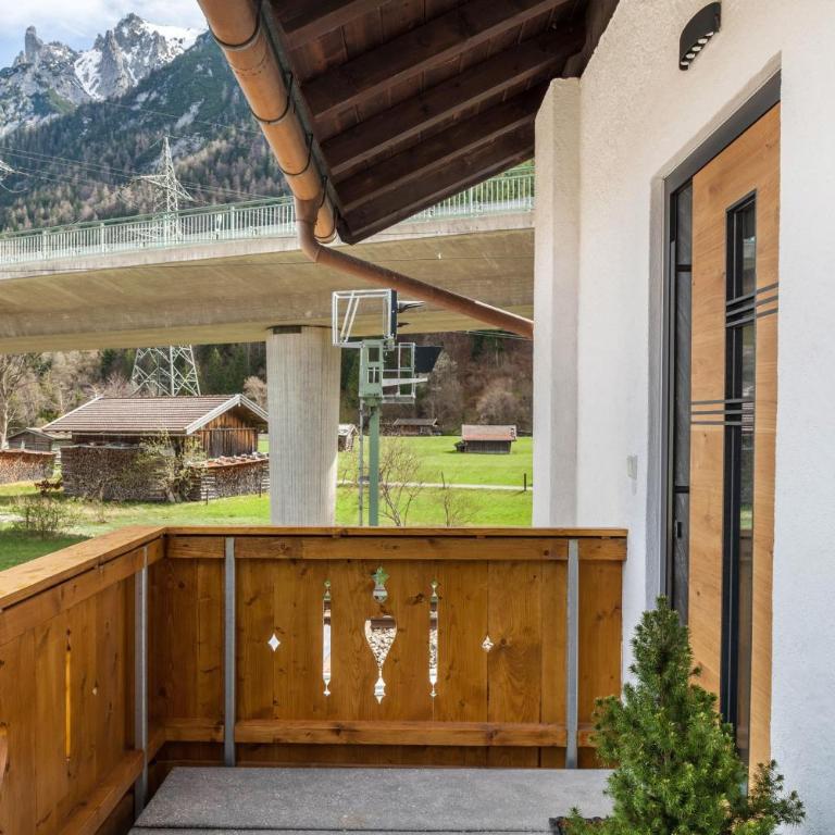 Ferienwohnung Burgbergblick - Deluxe-Apartment mit 2 Schlafzimmern und Gartenblick - 19