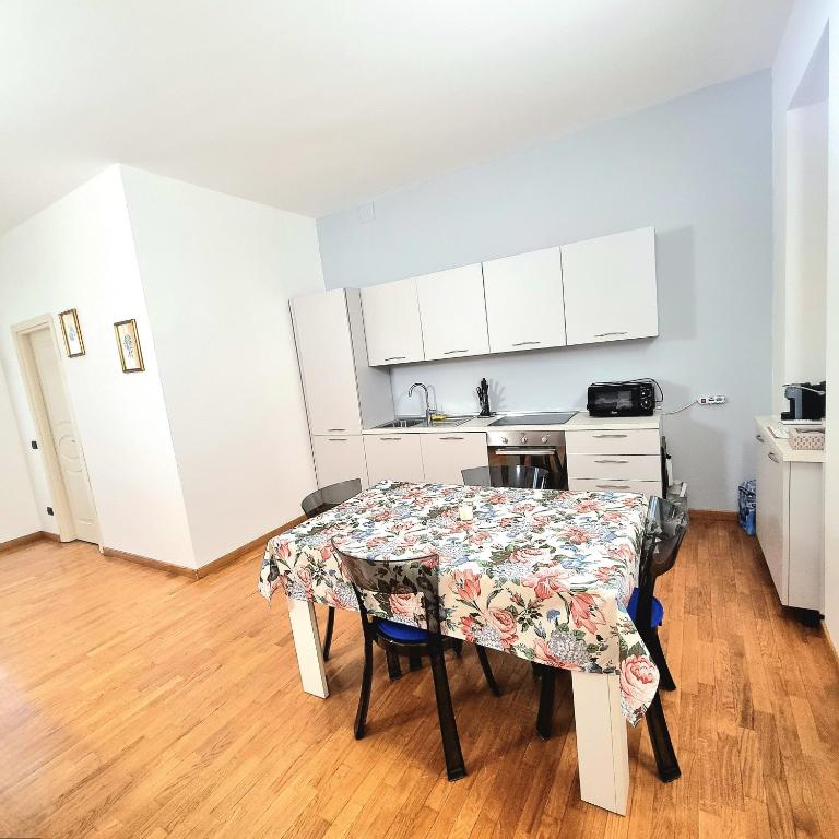 White Truffle Apartment Alba city centre - Appartamento con 1 Camera da Letto e Vista Città - 5
