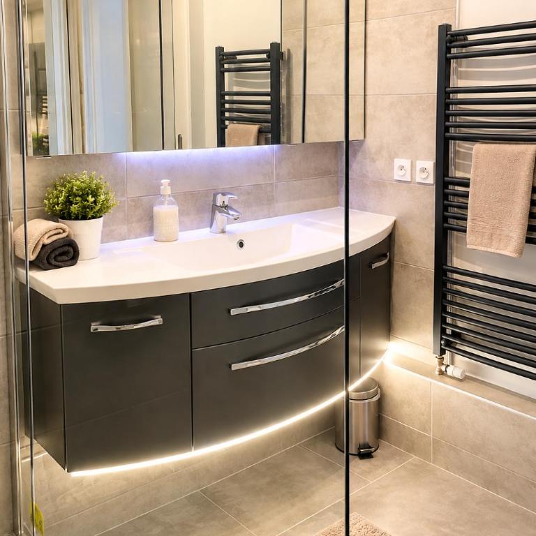 BedinReims la capsule cocon luxueux au cœur de Reims avec free Park - Two-Bedroom Apartment - 8