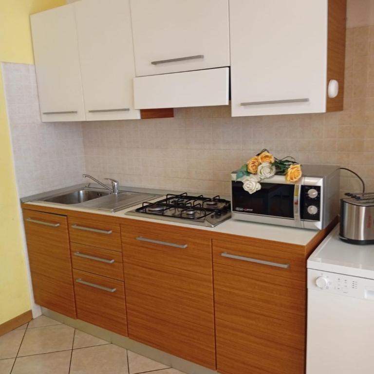 Dina/Viel - Two-Bedroom Bungalow - 9