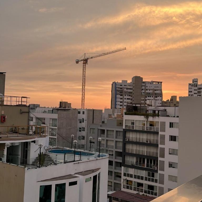 Walk to Larcomar Peaceful 7th Floor Flat AC - Apartamento - 2 niveles - 6